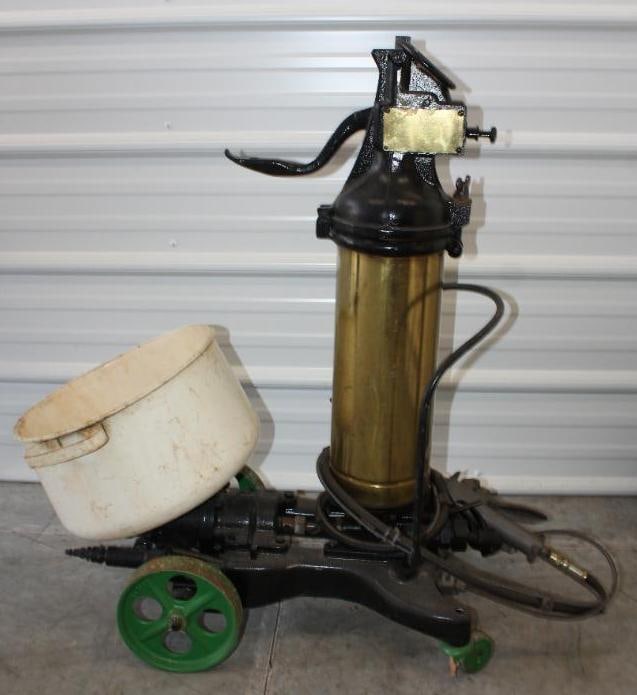 Early Ball Crank Type D Grease Gun Cart (1 of 7)