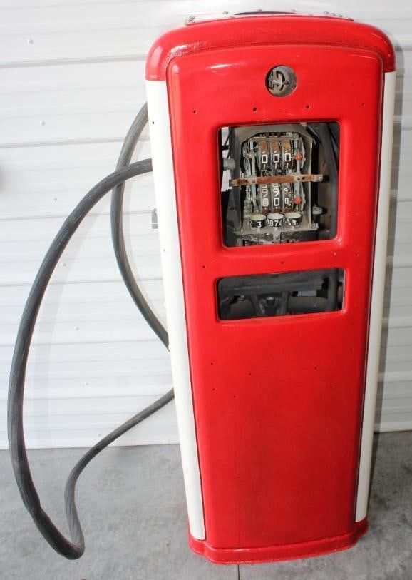 Gilbert and Barker 996 Gas Pump: 20x15.5x58 Is Missing Some Parts and Has Been Repainted. Pick Up Only, Will Not Ship