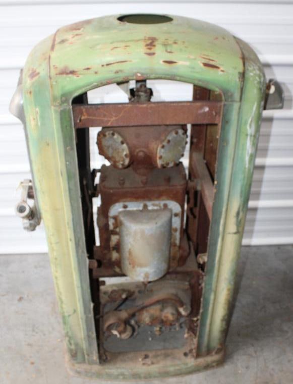 Bennett Commercial Farm Gas Pump (1 of 6)