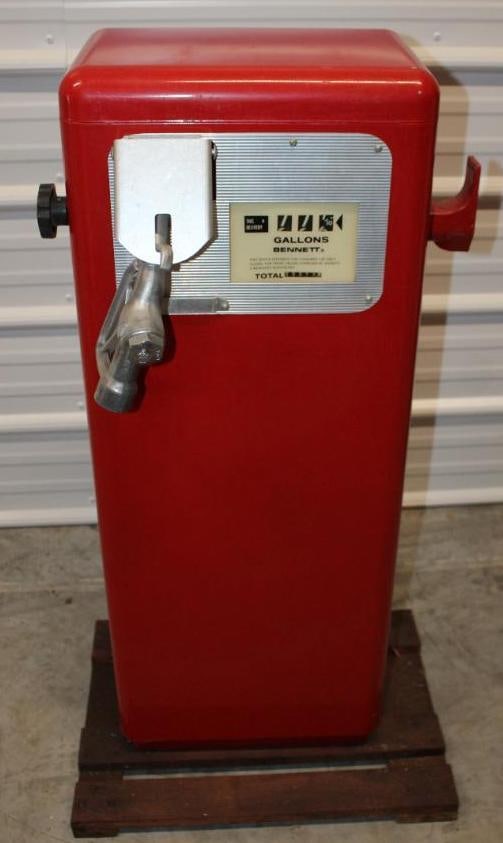 Bennett Model 58 Farm Gas Pump (1 of 10)