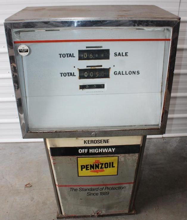 Pennzoil Kerosene and Gas Par-Tee Gas Pump (1 of 10)