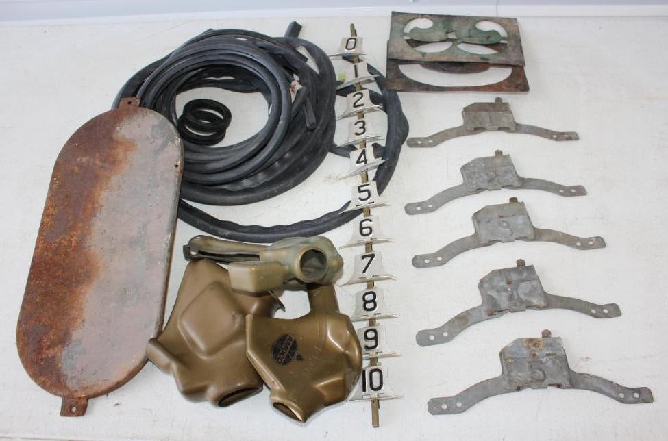 Large Group of Gas Pump Parts (1 of 4)