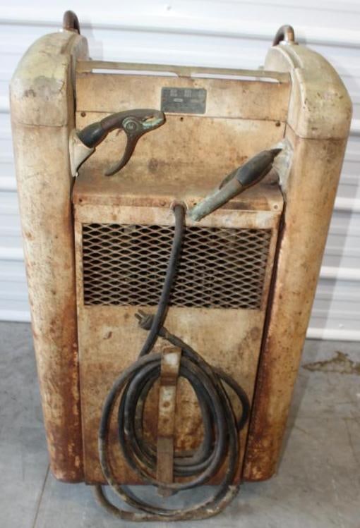 Amoco Speed Way Chart Battery Charger - 5