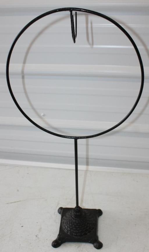 Metal Tabletop Sign Holder With Ornate Base: 12.5x6.5x7