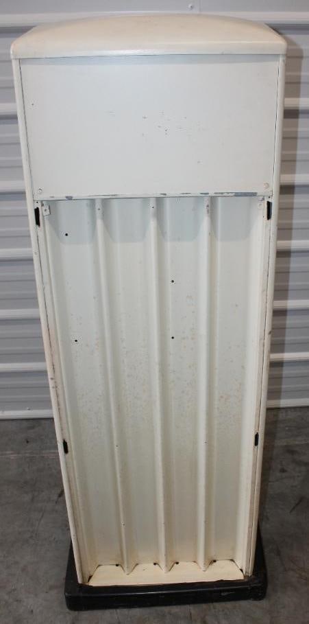 Seloil Oil Can Display Cabinet (1 of 6)