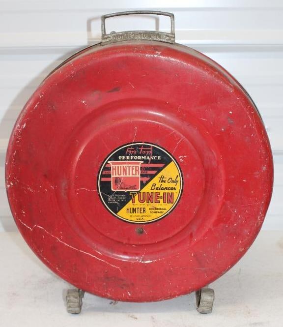 Hunter Tire Balancer Tune In Carrying Case: 16" x 16" x 8" case is empty