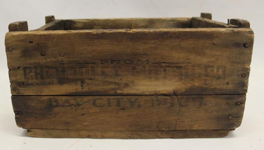 Chevy Motor Co Wooden Shipping Crate From Bay City Michigan: 18.5x9.5x11.5