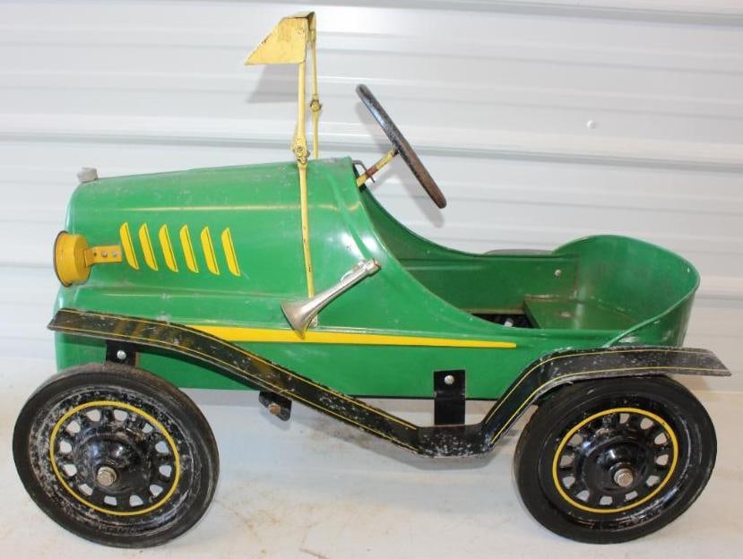 Garton Tin Lizzy Antique Pedal Car: 34x20x24.5 Missing Hood Ornament and Horn Ball