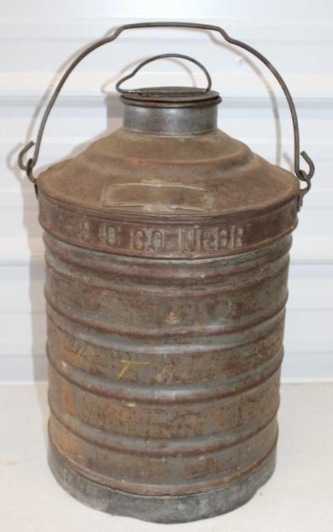 Standard Oil Company of Nebraska Ribbed 5 Gallon Bulk Oil Can (1 of 4)