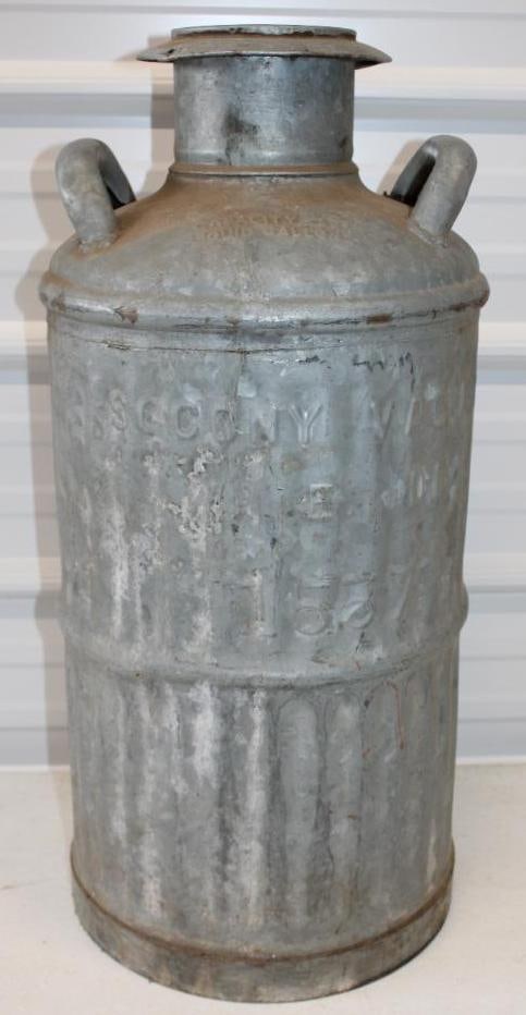 Socony Vacuum Embossed Galvanized Fluted 10 Gallon Bulk Oil Can (1 of 5)