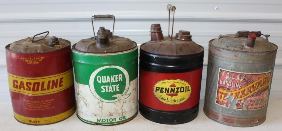 Group of 4 Quaker State, Pennzoil and Gasoline 5 Gallon Cans (1 of 2)