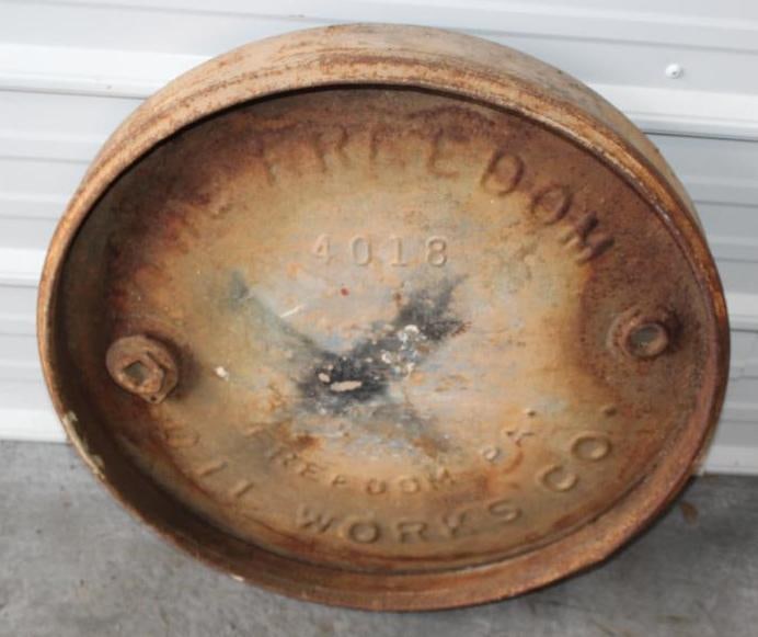 Freedom Oil Works Co Embossed Oil Barrel Top (1 of 4)