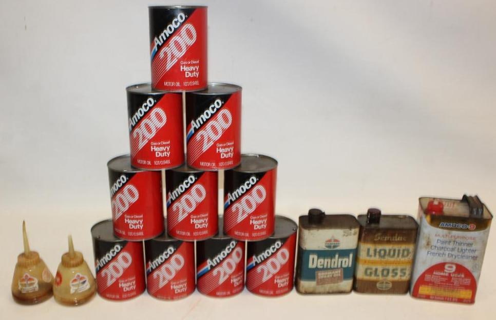 Group of 15 Amoco Quart Half Gallon, & Oiler Cans: Largest is 64 oz, round composite quarts are empty, 2 metal quarts are full