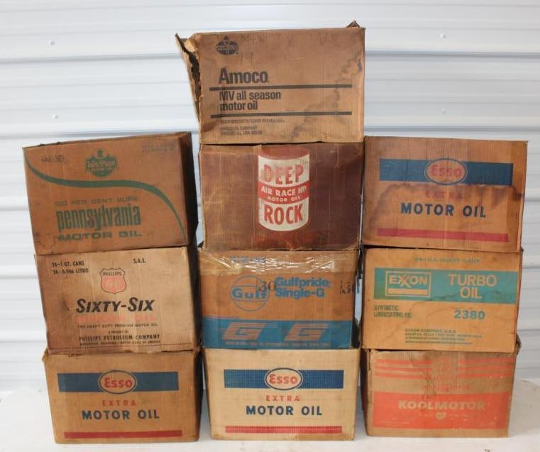 Group of 10 Deep Rock, Esso, Phillips 66, Cities Service, & Wm. Penn 24 Quart Oil Can Advertising (1 of 5)