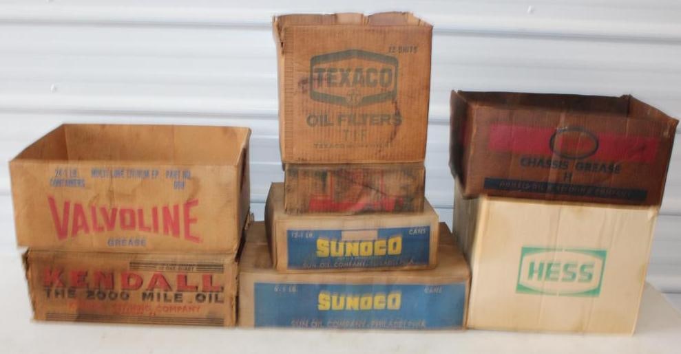 Group of 8 Kendall, Sunoco, Valvoline, Shell, Hess, & Texaco Grease, Oil Filters, & Oil Jar (1 of 5)