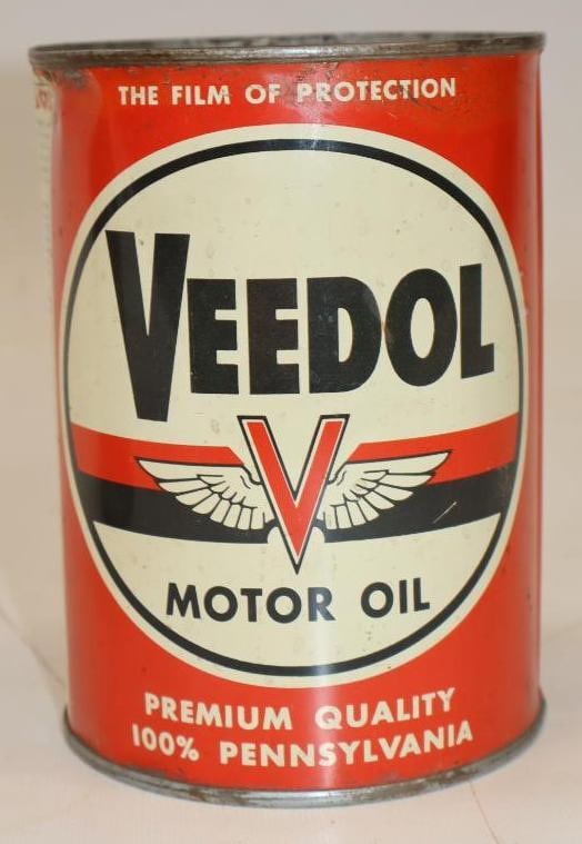 Veedol Flying V 1 Quart Metal Oil Can: 32 oz full