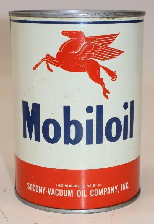 Socony Mobiloil 1 Quart Metal Oil Can: 32 oz empty