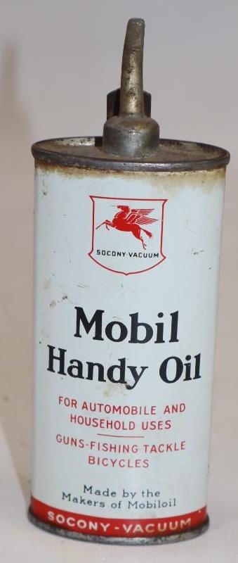 Socony Vacuum Oval Leadtop Handy Oiler Can: 4 oz