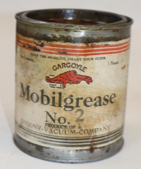 Socony-Vacuum Gargoyle 1 lb Grease Can (1 of 2)