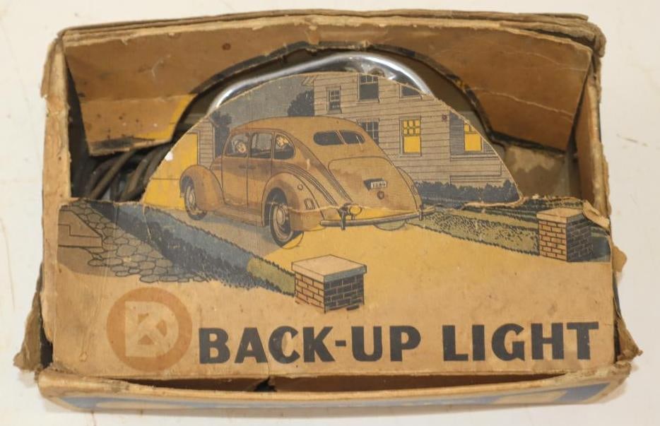 K-D Lamp Co. Accessory Backup Safety Light in Original Box: 9.5" x 6" x 3.5"