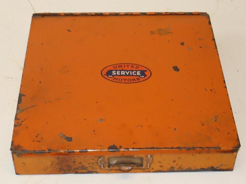United Service Motors Countertop Parts Cabinet Display (1 of 4)