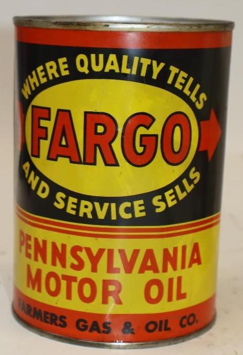 Fargo Metal 1 Quart Oil Can (1 of 4)