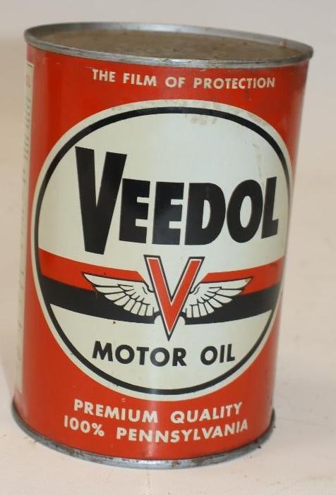 Veedol Flying V 1 Quart Metal Oil Can: 32 oz empty