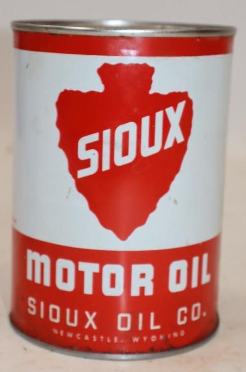 Sioux 1 Quart Metal Oil Can: 32 oz empty, missing bottom lid