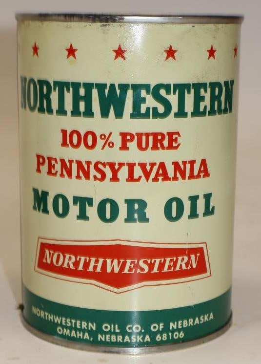 Northwestern 1 Quart Metal Oil Can (1 of 4)