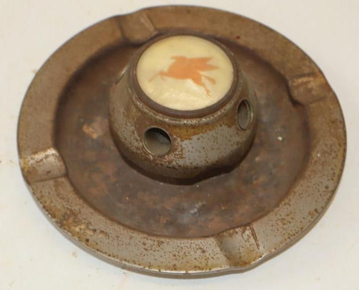 Mobil Pegasus Advertising Ash Tray (1 of 3)
