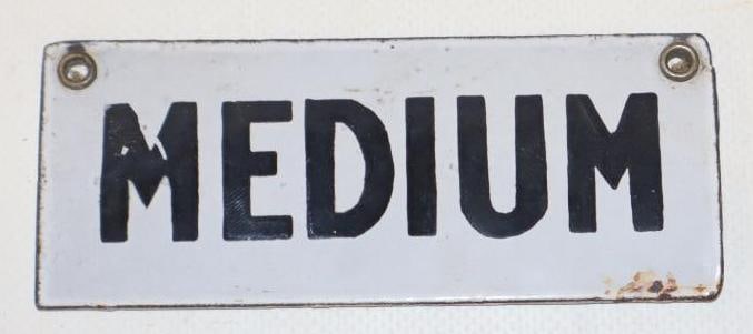 DSP Medium Oil Sign: 4" x 1.75"