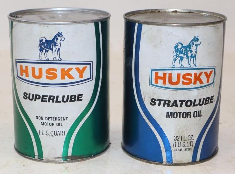 Group of 2 Husky Composite 1 Quart Oil Cans: 32 oz each both are empty