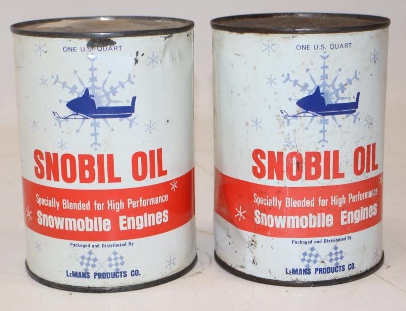 Group of 2 Lemans Snobil 1 Quart Metal Oil Cans: 32 oz empty