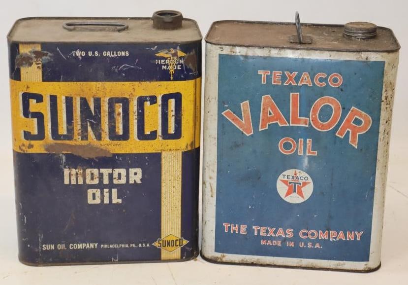Group of 2 Texaco & Sunoco 2 Gallon Oil Cans: 8.5" x 5.5" x 11" each