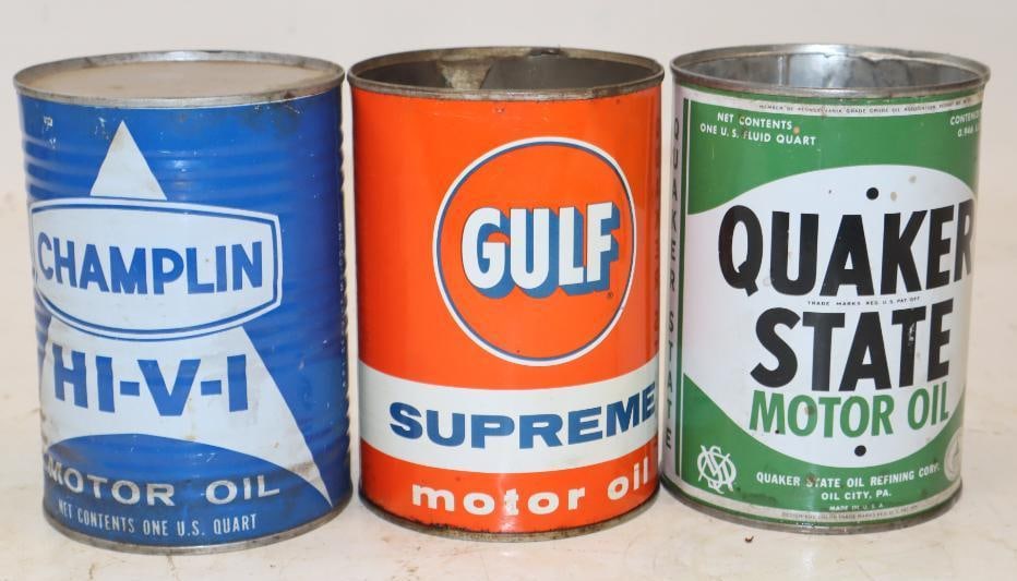 Group of 3 Gulf, Champlin, & Quaker State 1 Quart Metal Oil Cans: 32 oz empty Champlin has top lid