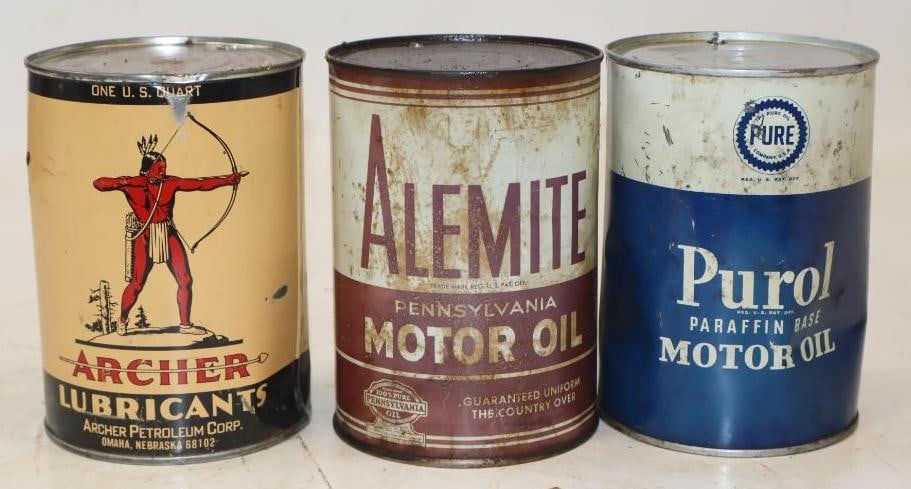Group of 3 Pure, Archer & Alemite 1 Quart Metal Oil Cans: 32 oz empty