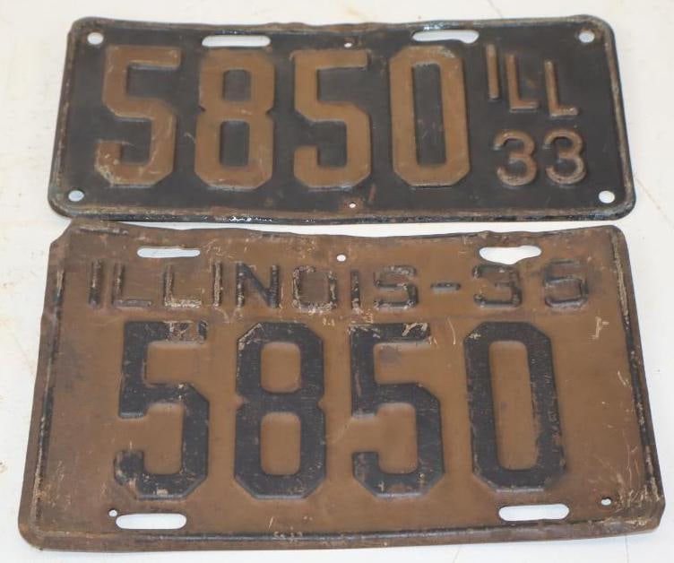 Group of 2 1933-1935 Illinois 4 Digit License Plates (1 of 2)