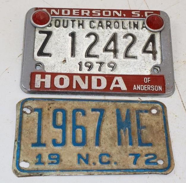 Group of 2 1972 and 79 North and South Carolina License Plates (1 of 2)