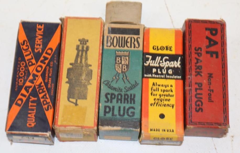 Group of 5 Different Automobile Spark Plugs in Original Boxes (1 of 2)