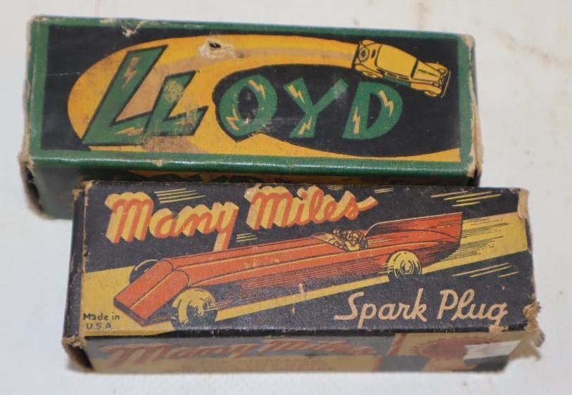 Group of 2 Lloyd and Many Miles Spark Plugs in Original Boxes (1 of 2)