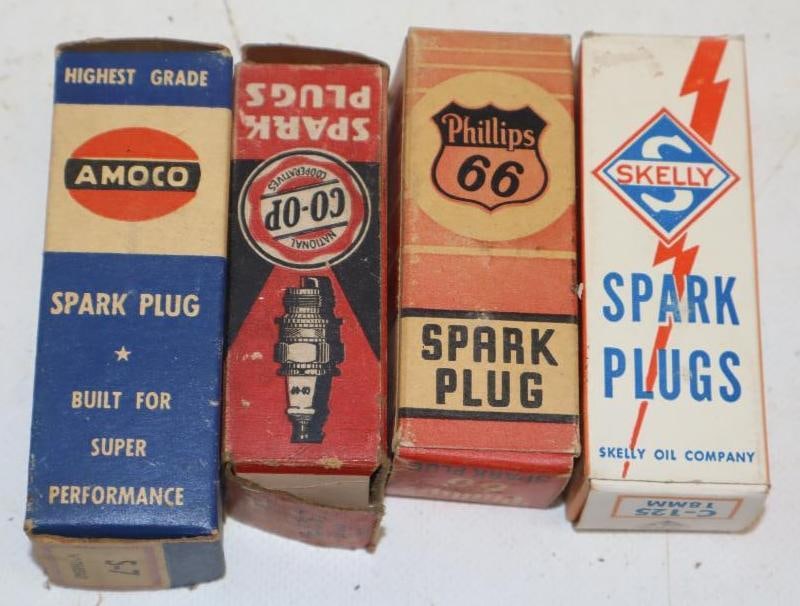 Group of 4 Early Automobile Spark Plugs In Original Boxes: Largest is 3.75x1x1