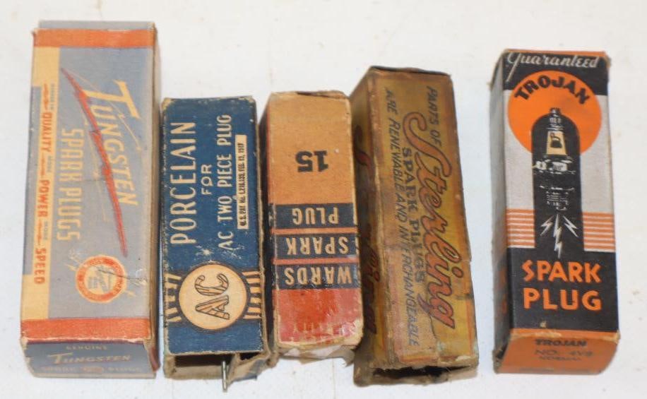 Group of 5 Early Automobile Spark Plugs In Original Boxes: Largest is 3.75x1x1