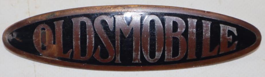 1932-1934 Oldsmobile Cloisonne Radiator Emblem (1 of 2)