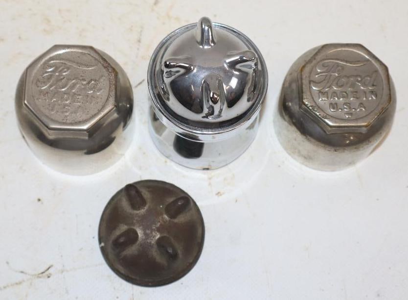 Group of 4 Ford Hub and Radiator Caps: Largest is 2x2x3