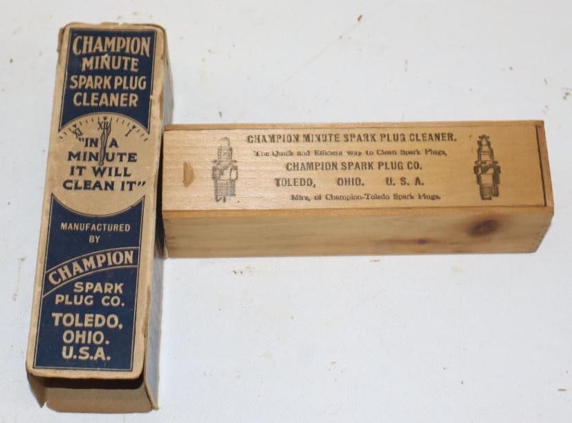 Champion Minute Spark Plug Cleaner In Original Box (1 of 3)