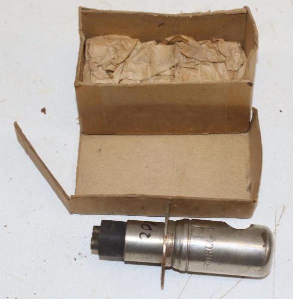 Early Automobile Dash Lamp In Original Box: 3x1.75x1.5