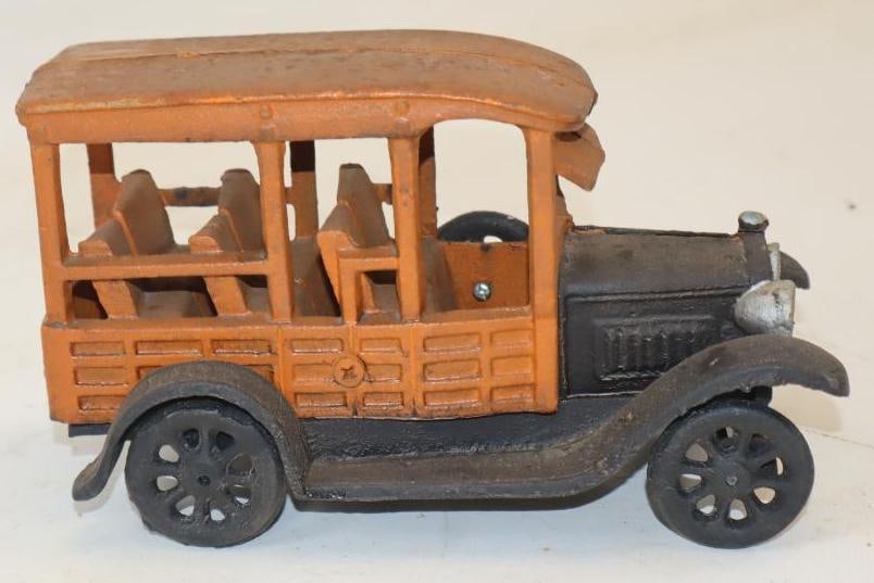 Reproduction 1920s Taxi Cast Iron Toy Car (1 of 4)
