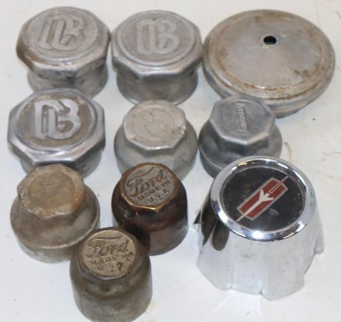 Group of 10 Ford, Chevy, Dodge and Other Automobile Hubcaps (1 of 4)