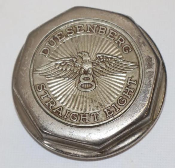 Duesenberg Straight 8 Threaded Automobile Hubcap