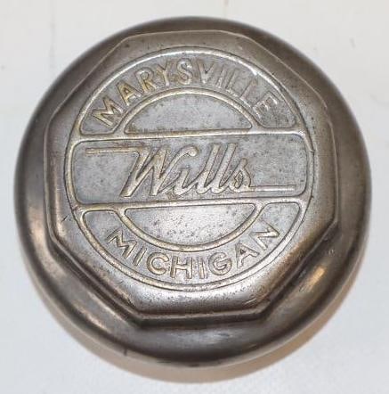 Wills Sainte Claire Threaded Automobile Hubcap